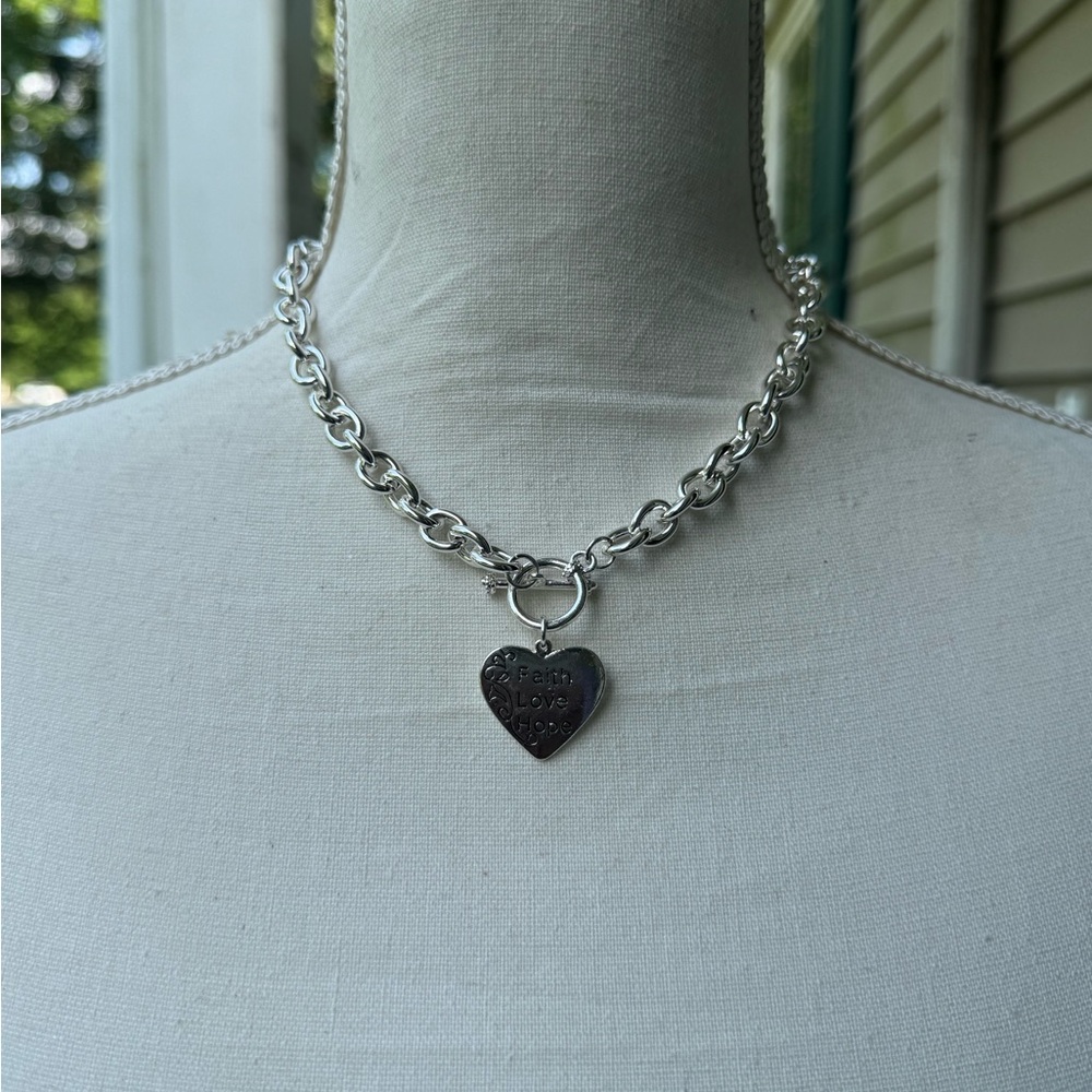 DEPARTMENT STORE NECKLACE